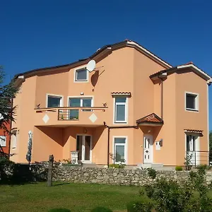 Gostinjska kuća Sonja, Krk Town