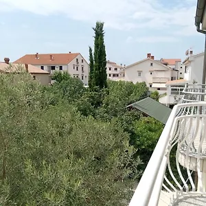 Gostinjska kuća Ana, Krk Town