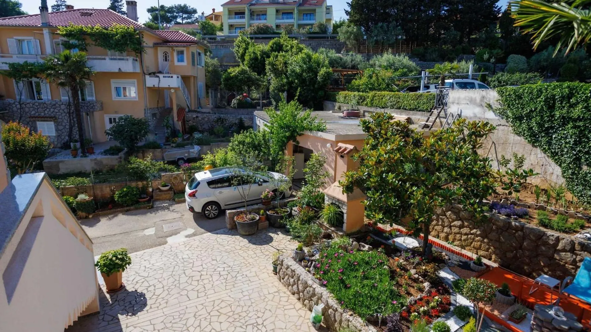 Beachfront Cozy Krk Apartment With Balcony 0*, Krk Town